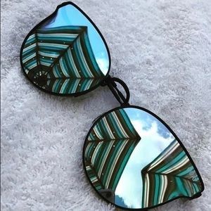 “Game On” NWT Sunglasses by Quay